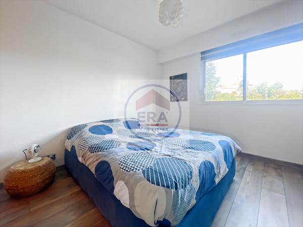 APPARTEMENT 4 PIECES TRAVERSANT DE 80M², COEUR DE VILLE