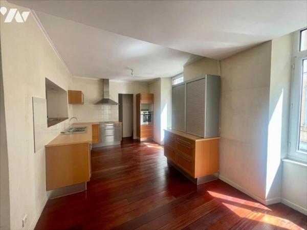 Maison de ville 203 m² avec garage et terrasse