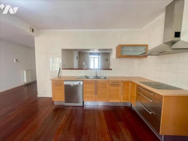 Maison de ville 203 m² avec garage et terrasse