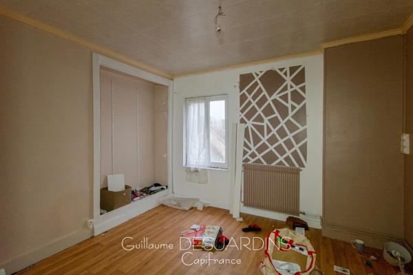 Dpt Orne (61), à vendre LE MERLERAULT immeuble