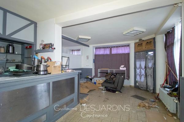 Dpt Orne (61), à vendre LE MERLERAULT immeuble