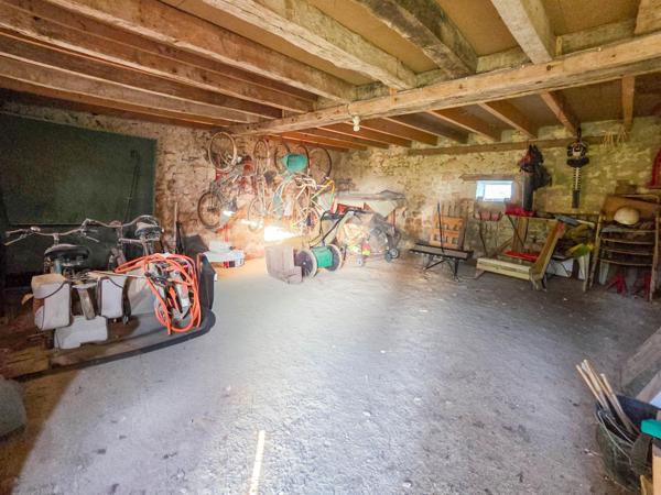 Jolie maison ancienne avec dépendances !