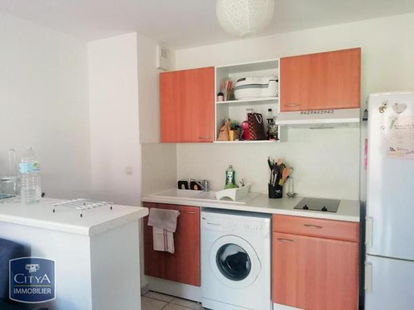 Appartement à louer 2 pièces 43.96m² Tonnay-Charente (17430)