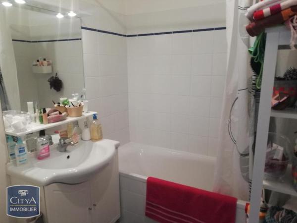 Appartement à louer 2 pièces 43.96m² Tonnay-Charente (17430)