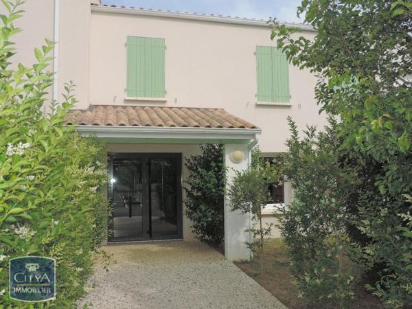 Appartement à louer 2 pièces 43.96m² Tonnay-Charente (17430)