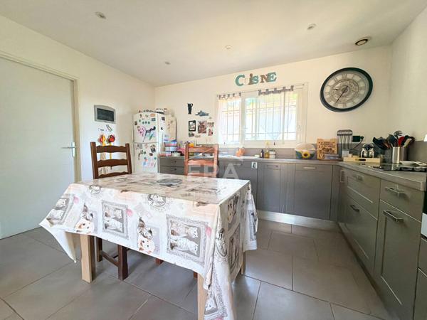À VENDRE EN EXCLUSIVITE 13610 LE PUY SAINTE REPARADE MAISON PLAIN PIED TYPE 4 PIECES D'ENVIRON 87M² AVEC JARDIN