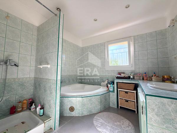 À VENDRE EN EXCLUSIVITE 13610 LE PUY SAINTE REPARADE MAISON PLAIN PIED TYPE 4 PIECES D'ENVIRON 87M² AVEC JARDIN