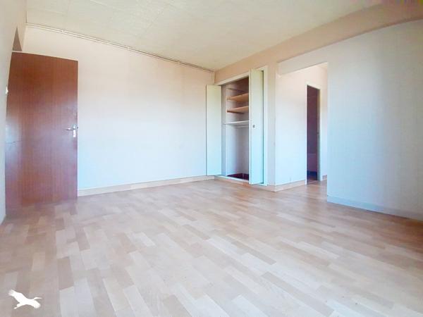 Appartement à vendre 65 424 € Saint-Martin-des-Champs 2 p 42 m² DPE D