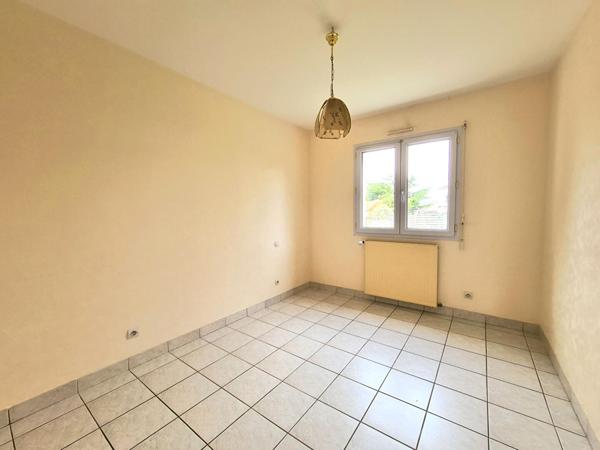 MAISON DE PLAIN-PIED 3 CHAMBRES GARAGE, A 600 m DE LA GARE,  
Clisson 44190