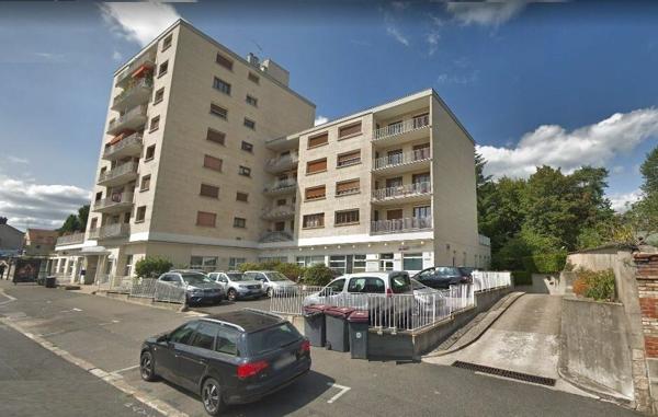 Stationnement à louer    13,85 m2 Avon