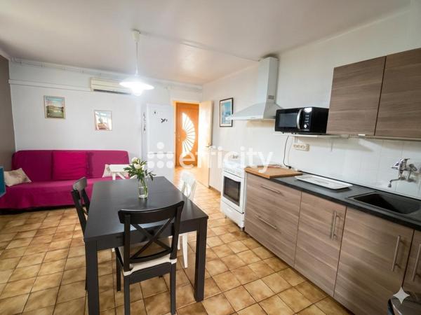 Maison
         5 pièces
        - 122 m² 360 000 € *