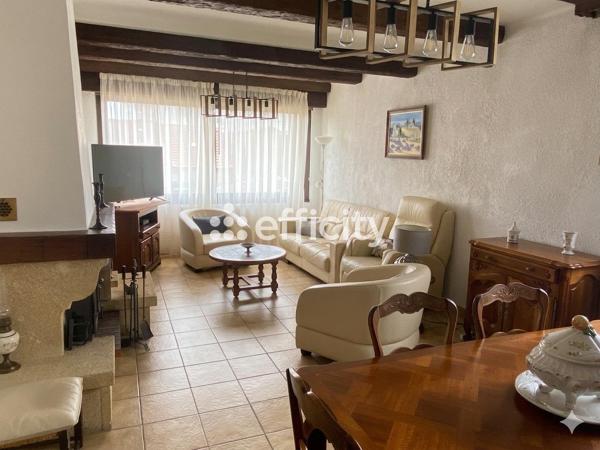 Maison
         5 pièces
        - 122 m² 360 000 € *