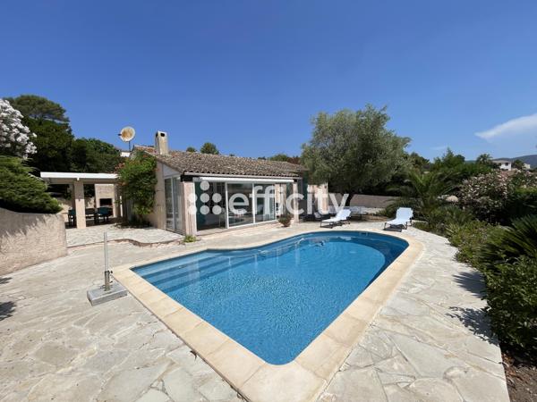 Maison
         5 pièces
        - 102 m² Exclusivité 469 000 € *