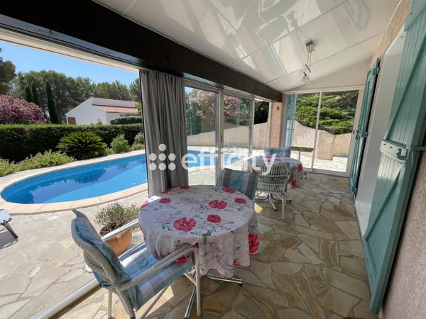 Maison
         5 pièces
        - 102 m² Exclusivité 469 000 € *