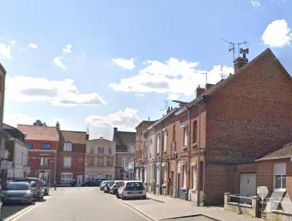 NIEPPE "Un petit chez soi vaut mieux qu’un grand chez les autres."
Maison de 4 piéces à travaux.