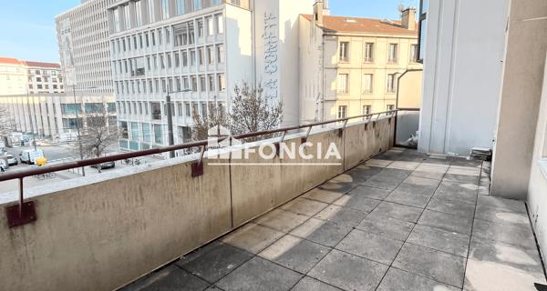 Location Appartement 5 pièces 99 m² - Saint-étienne 42000