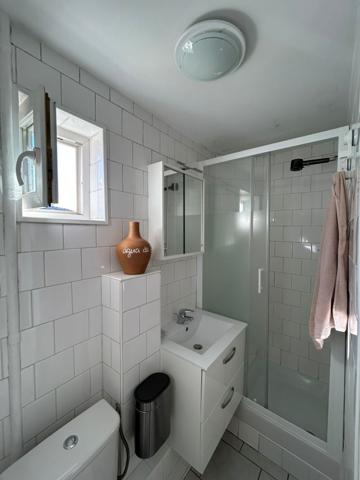 2 pièces VIDE RIQUIER/SCALIERO rénové avec terrasse filante en dernier étage.