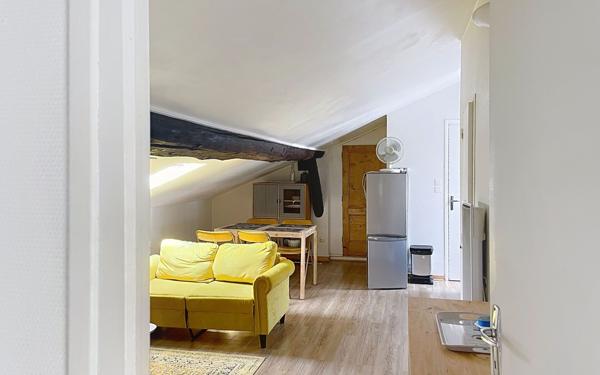 Appartement à vendre    2 pièces • 25,73 m2 Lyon 3