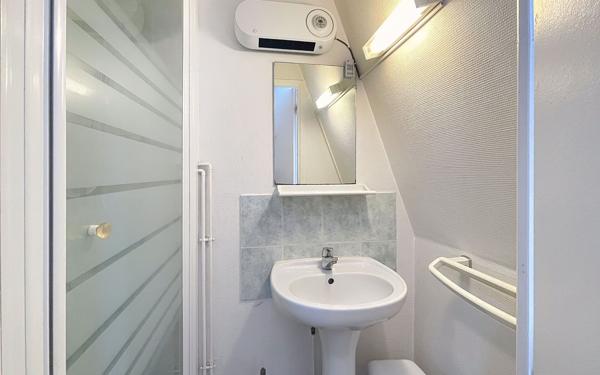 Appartement à vendre    2 pièces • 25,73 m2 Lyon 3