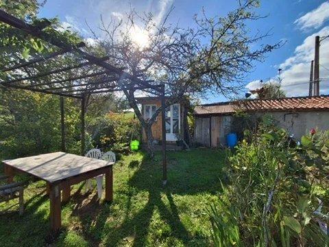 Jolie maison en pierre de plain-pied dans un hameau au calme