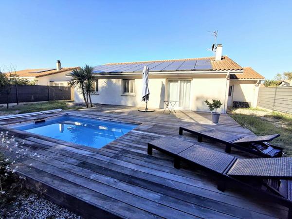 Maison contemporaine rénovée, prête à vivre, avec piscine, garage et panneaux solaires