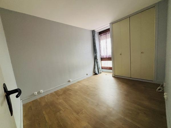 Appartement 76 m², tour Jacques Coeur, en exclusivité, idéal investisseur BOURGES NORD