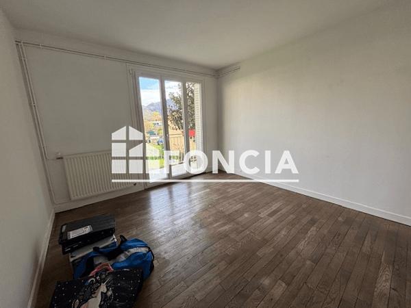 Location Appartement 4 pièces 118.3 m² - 5 RUE RABELAIS Eybens 38320