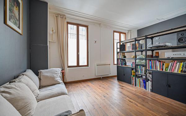 Appartement à vendre    2 pièces • 53 m2 Paris 18