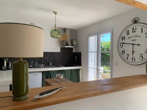 Maison plain pied - 3 chambres, jardin et stationnement.