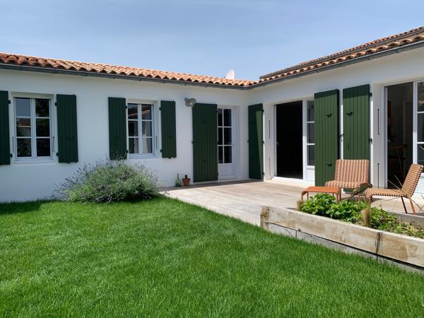 Maison plain pied - 3 chambres, jardin et stationnement.