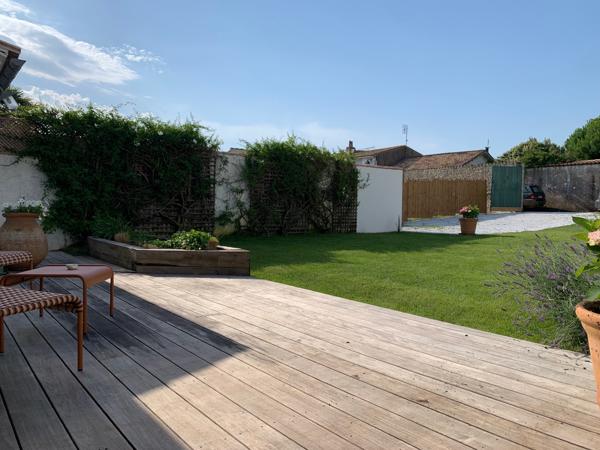 Maison plain pied - 3 chambres, jardin et stationnement.