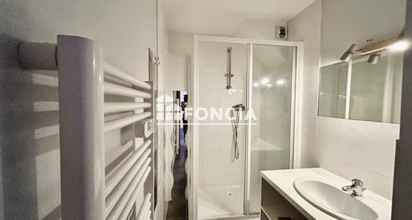 Location Appartement 5 pièces 121.66 m² - Lyon 69003