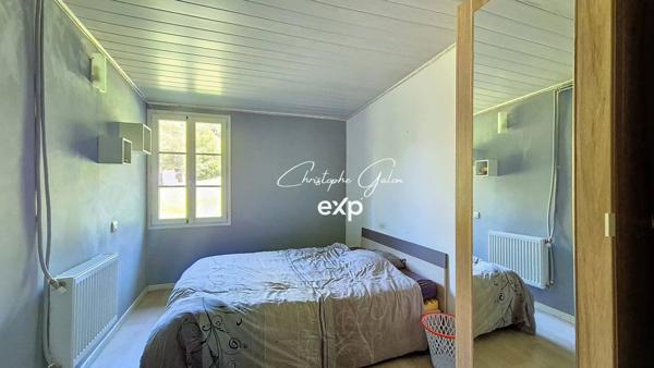 Maison de plain-pied avec étang et terrain de plus d’un hectare