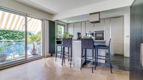 Appartement d'angle avec triple exposition