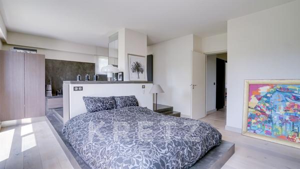 Appartement d'angle avec triple exposition