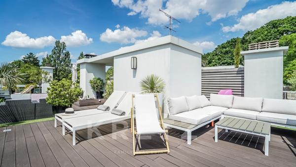 Appartement d'angle avec triple exposition