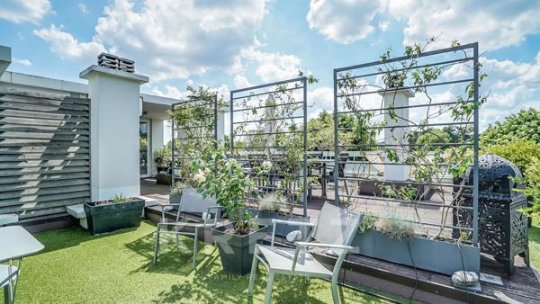 Appartement d'angle avec triple exposition