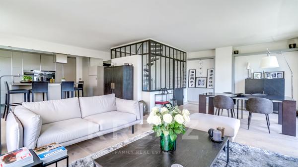 Appartement d'angle avec triple exposition