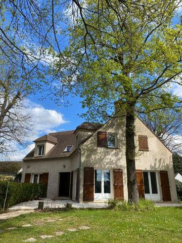 Villennes-sur-Seine (78670) Maison 7 pièces et grand jardin