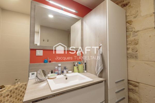 deux appartements possiblement à réunir , rendement locatif intéressant