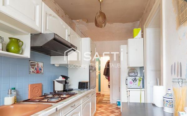 deux appartements possiblement à réunir , rendement locatif intéressant