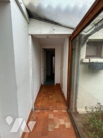 MAISON A VENDRE BAUGE EN ANJOU
Commerces, services, écoles...
Maison ancienne située centre d...