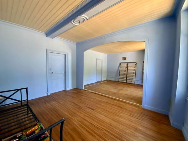 Maison avec dépendances à Cierzac