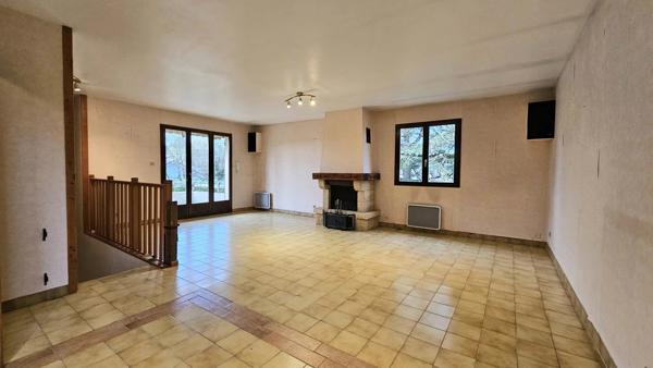 Vente                                                      Maison
                        
                     4 pièces                      99 m2                     à Soleymieu