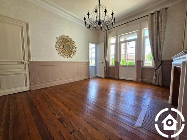 Maison de Caractère avec Vue Panoramique - avec jardin et garage
