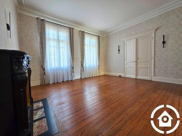 Maison de Caractère avec Vue Panoramique - avec jardin et garage