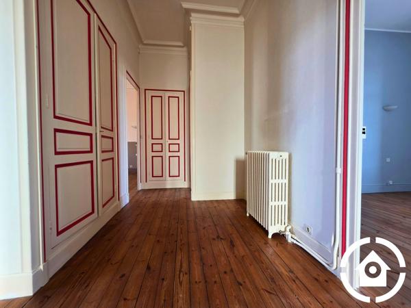 Maison de Caractère avec Vue Panoramique - avec jardin et garage