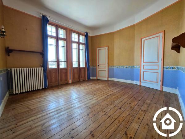 Maison de Caractère avec Vue Panoramique - avec jardin et garage