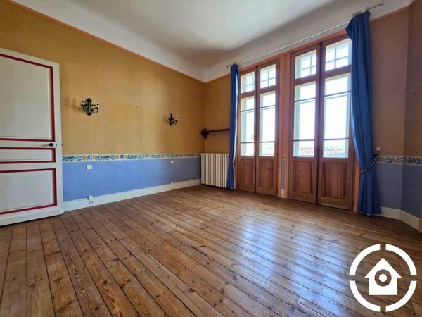 Maison de Caractère avec Vue Panoramique - avec jardin et garage