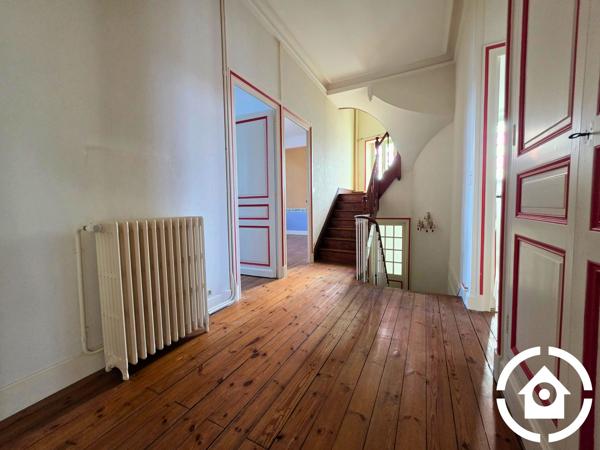 Maison de Caractère avec Vue Panoramique - avec jardin et garage